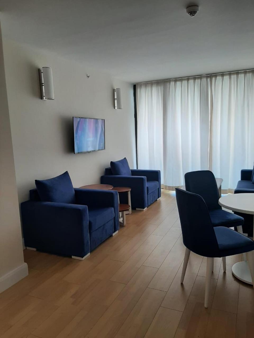 Sea View Apartments In Orbi City 바투미 외부 사진