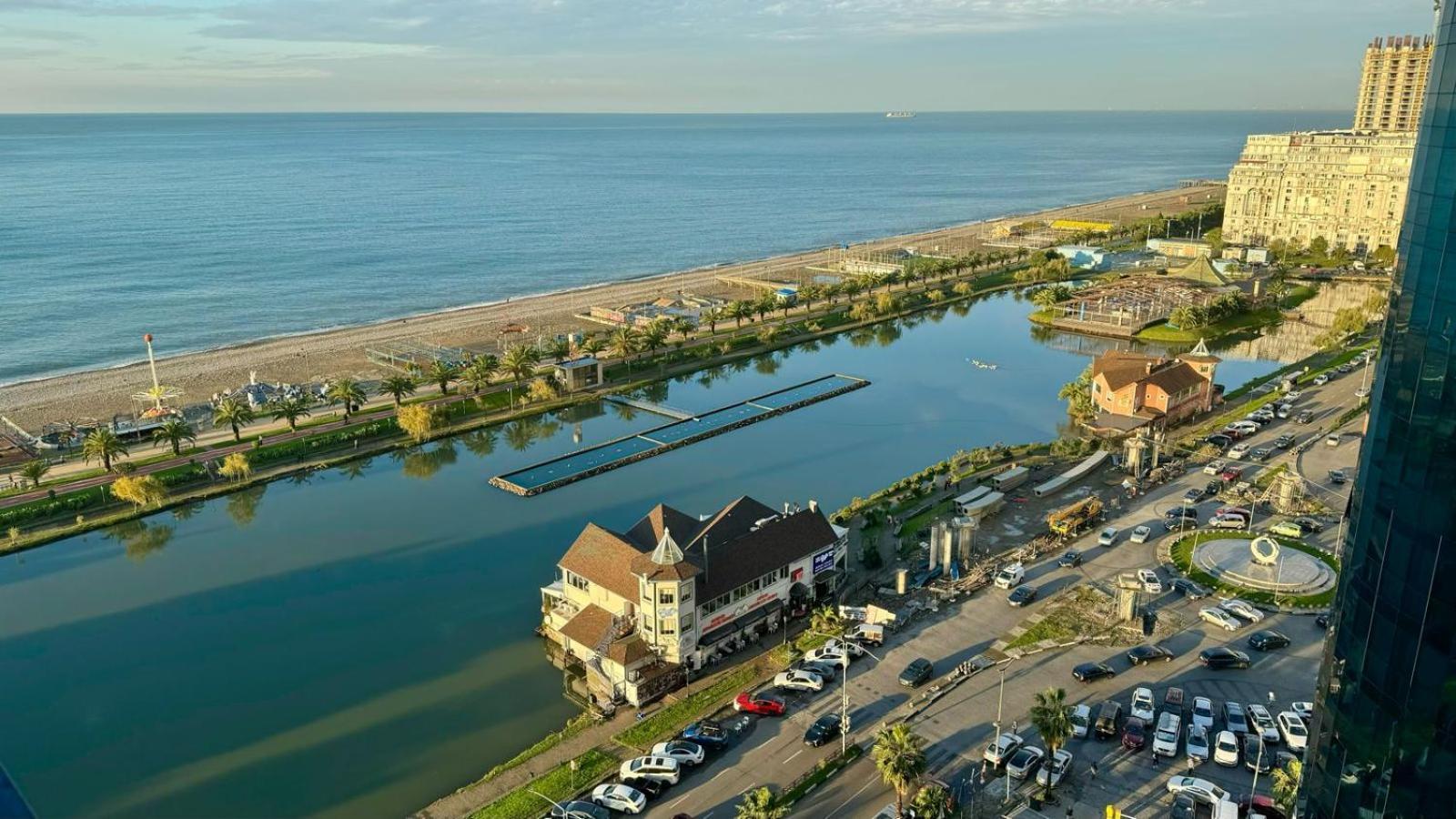 Sea View Apartments In Orbi City 바투미 외부 사진