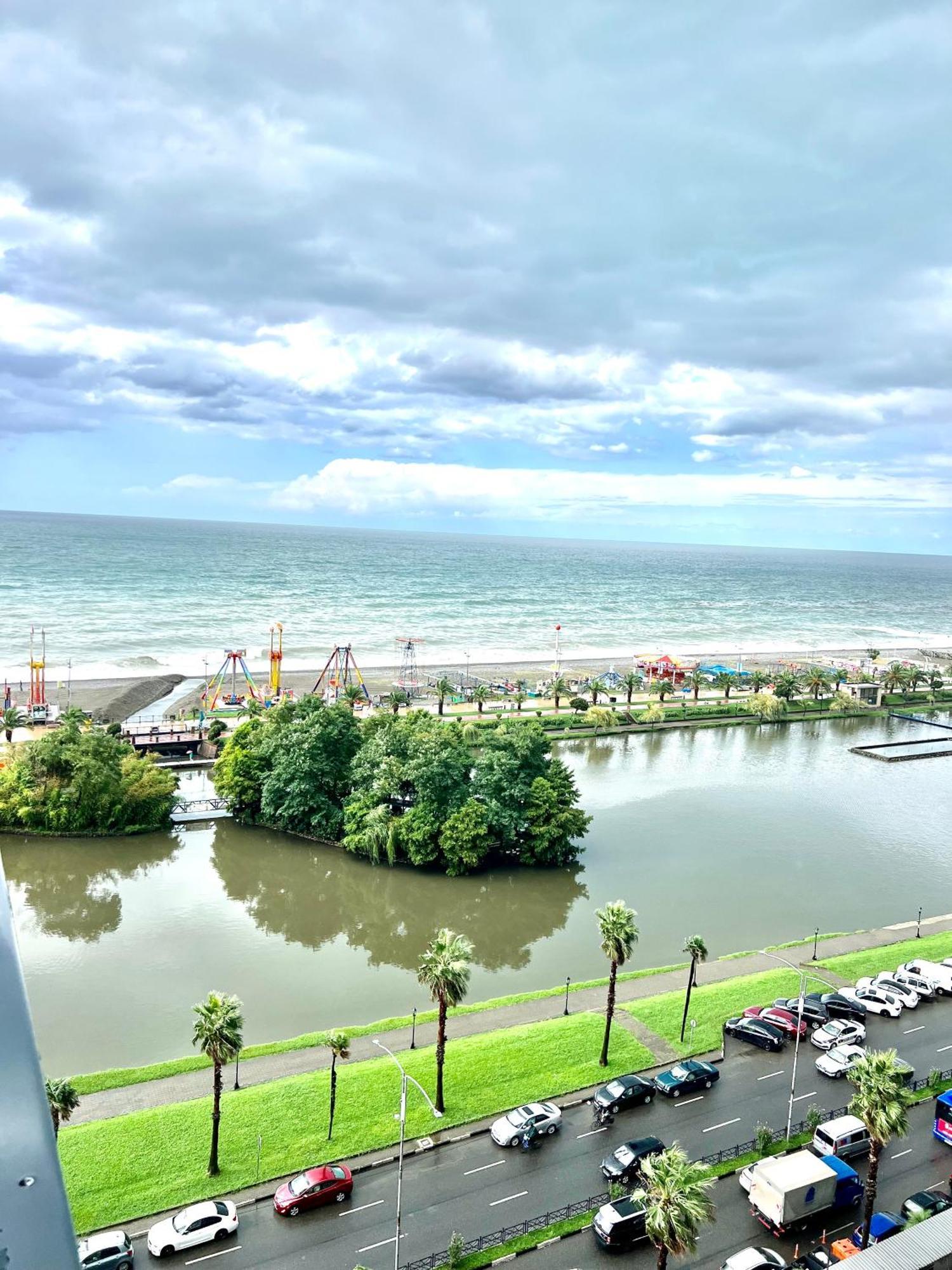 Sea View Apartments In Orbi City 바투미 외부 사진